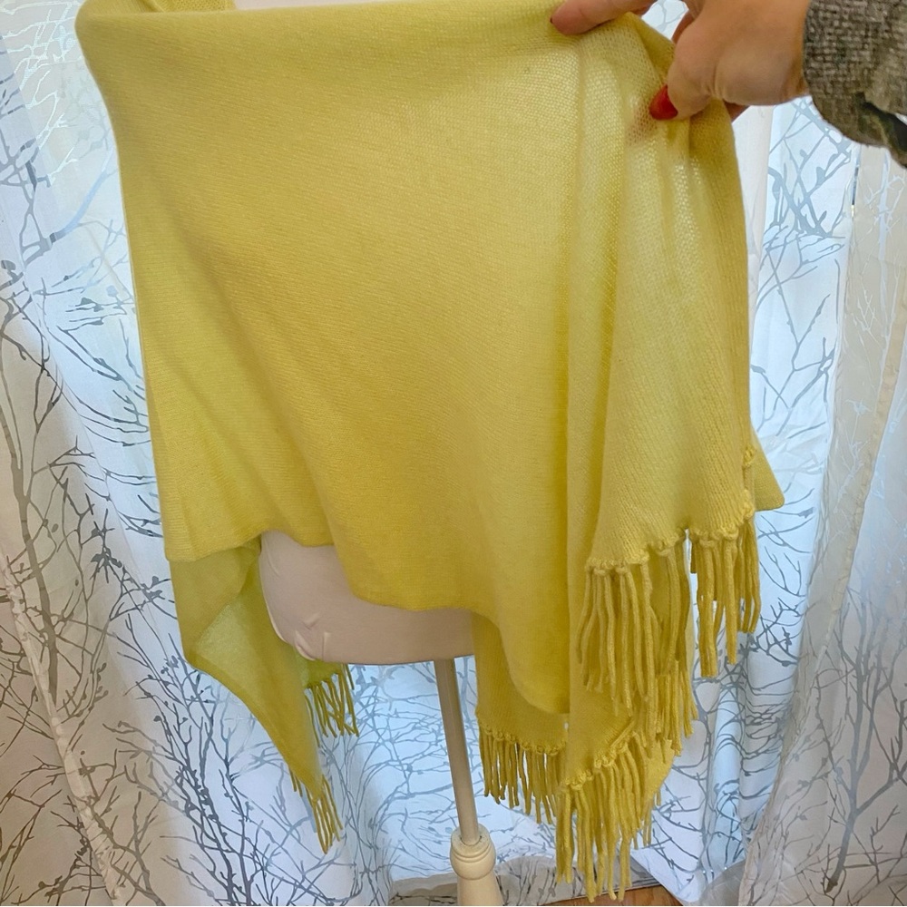 MINNIE ROSE GREEN CASHMERE HOODIE FRINGE SHAWL PONCHO CAPE - Picture 5 of 8